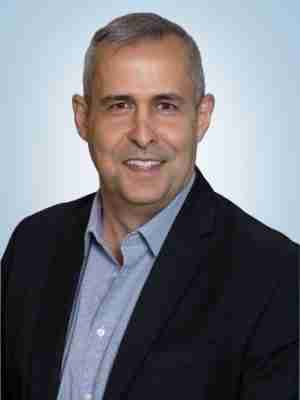 Alex Pinelo Head shot