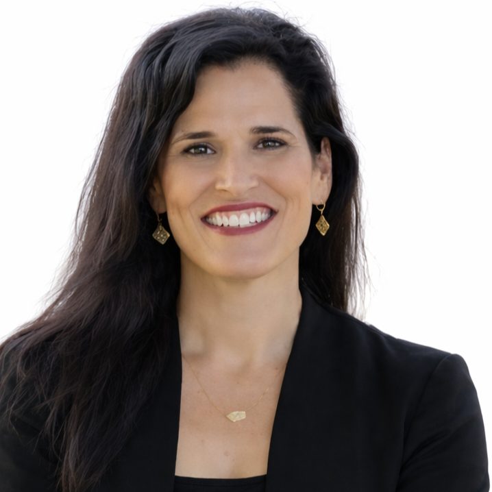 Yesenia Leon-Baron profile photo